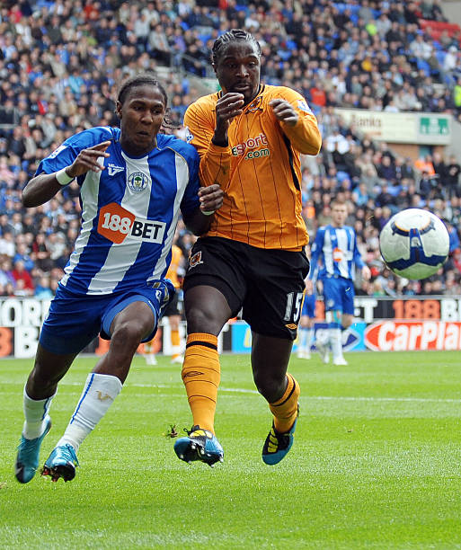 教练团队必 教练团队必